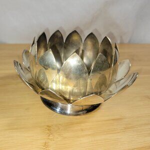 Bowl, Vintage Reed & Barton Silverplated Lotus Candy/ Nut Dish 3002